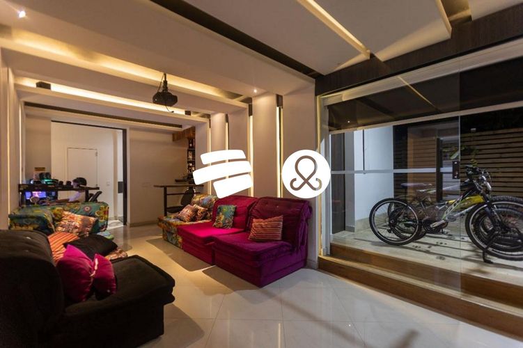 Casa de 5 alcobas en venta en El Poblado, Medellín, 538 m² · foto 3 de 24