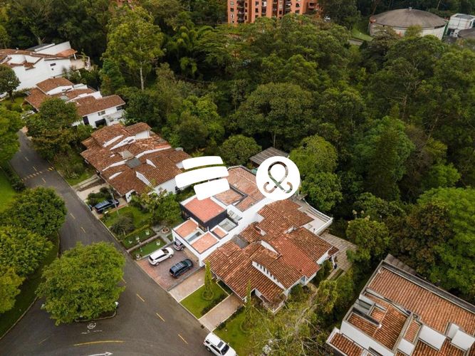Casa de 5 alcobas en venta en El Poblado, Medellín, 538 m² · foto 4 de 24