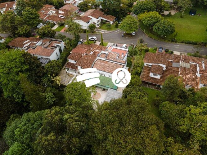 Casa de 5 alcobas en venta en El Poblado, Medellín, 538 m² · foto 6 de 24