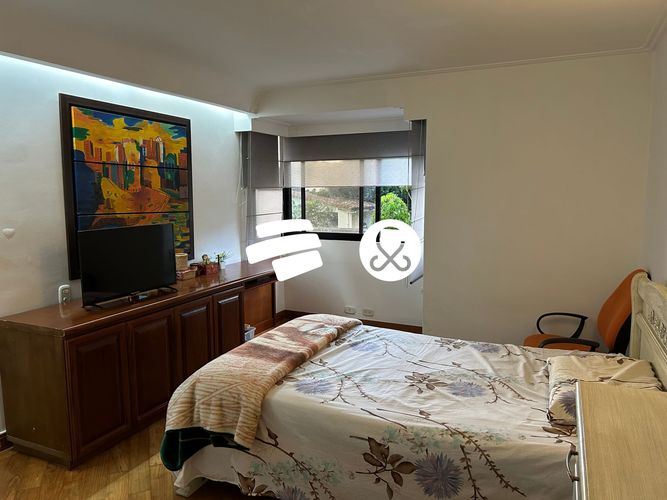 Casa de 5 alcobas en venta en El Poblado, Medellín, 538 m² · foto 19 de 24