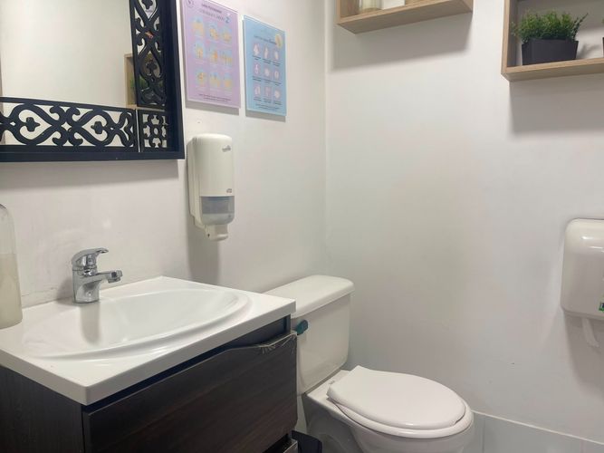 Oficina en arriendo en Villa Santa Teresa, Envigado, 50 m² · foto 9 de 10