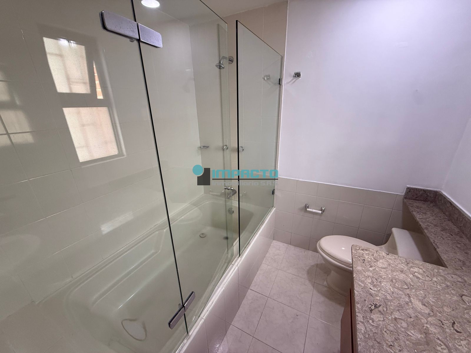 Apartamento en arriendo en El Tesoro, Medellín · foto 9 de 20