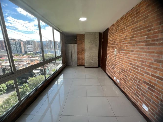 Oficina en arriendo en Castropol, Medellín, 25 m² · foto 2 de 10