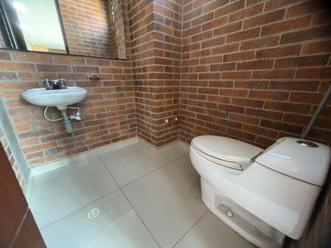 Oficina en arriendo en Castropol, Medellín, 25 m² · foto 10 de 10
