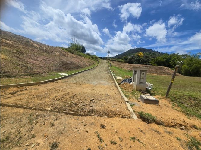 Lote en venta en San Nicolas, La Ceja, 2700 m² · foto 7 de 11