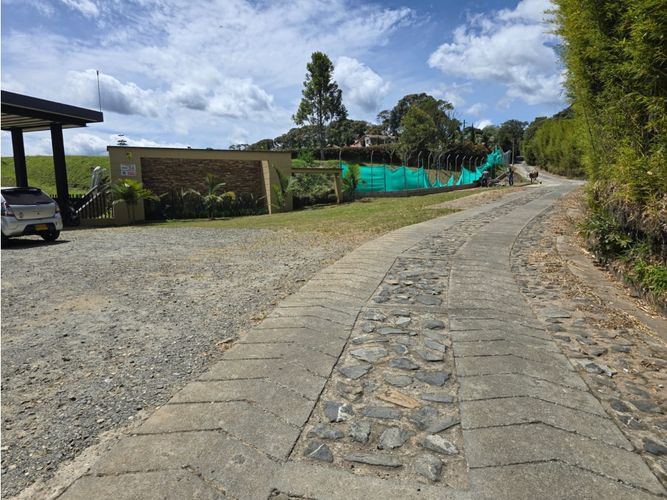 Lote en venta en San Nicolas, La Ceja, 2700 m² · foto 8 de 11