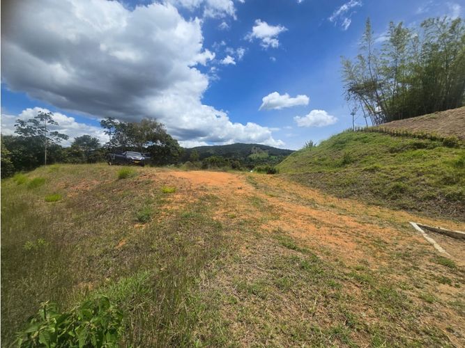 Lote en venta en San Nicolas, La Ceja, 2700 m² · foto 9 de 11