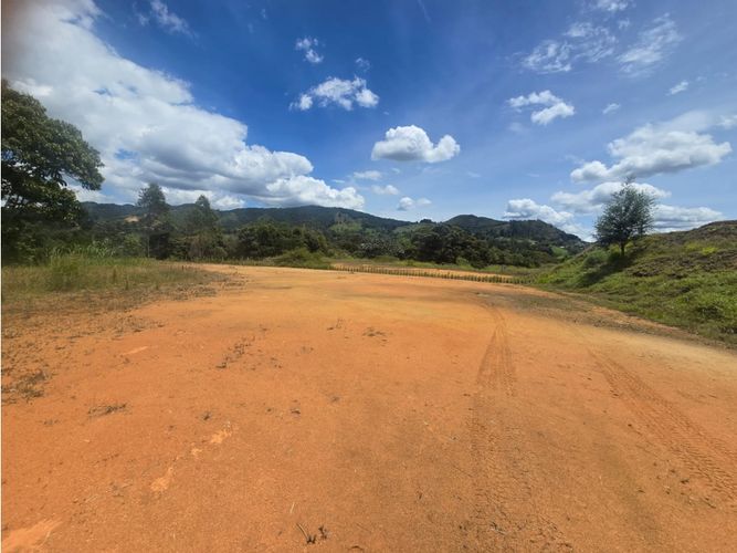 Lote en venta en San Nicolas, La Ceja, 2700 m² · foto 10 de 11