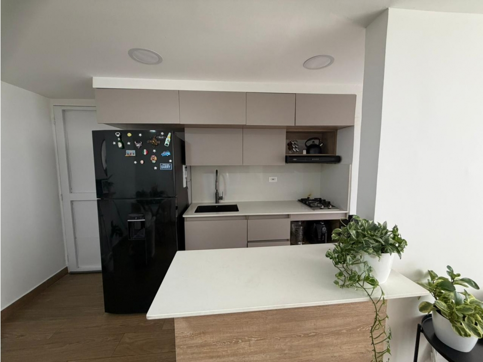 Apartamento en venta en Calasanz, Medellín · foto 2 de 16