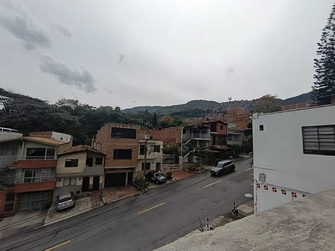 Bodega en arriendo en Boston, Medellín, 210 m² · foto 4 de 16