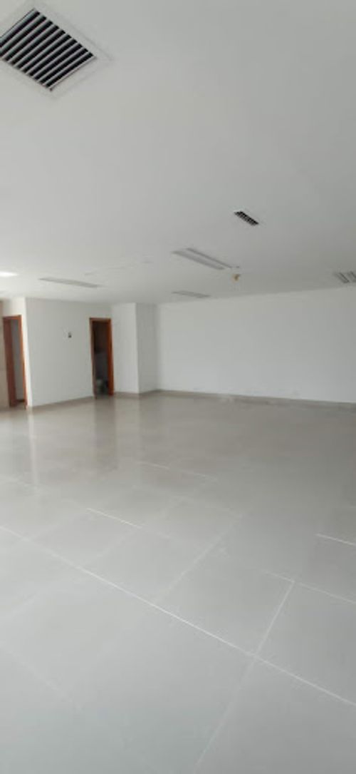 Oficina en arriendo en Milla De Oro, Medellín, 90 m² · foto 3 de 8