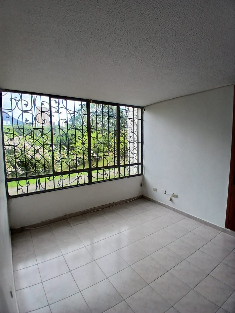 Apartamento en venta en Villa Del Prado, Pereira · foto 2 de 11
