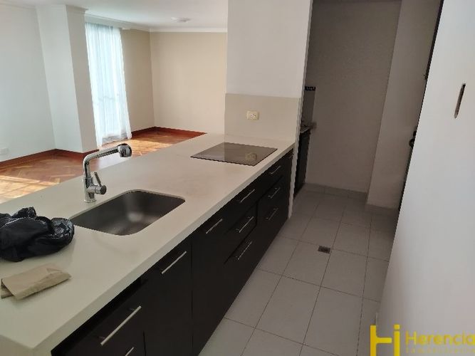 Apartamento de 2 alcobas en arriendo en Lalinde, Medellín, 96 m² · foto 6 de 24