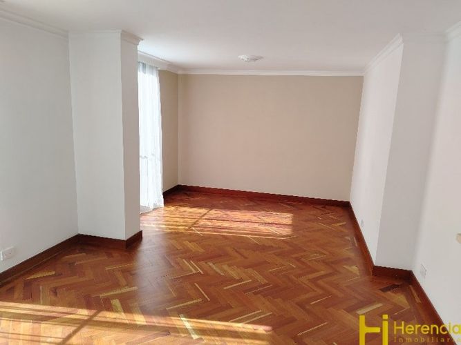 Apartamento de 2 alcobas en arriendo en Lalinde, Medellín, 96 m² · foto 8 de 24