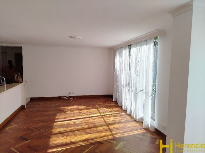Apartamento de 2 alcobas en arriendo en Lalinde, Medellín, 96 m² · foto 9 de 24
