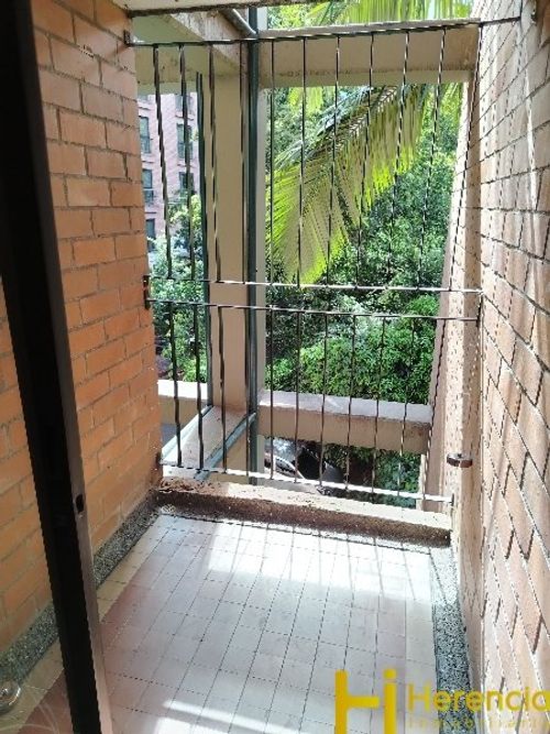 Apartamento de 2 alcobas en arriendo en Lalinde, Medellín, 96 m² · foto 18 de 24