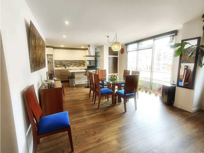 Apartamento de 2 alcobas en venta en Chico, Bogotá, 117 m² · foto 2 de 24