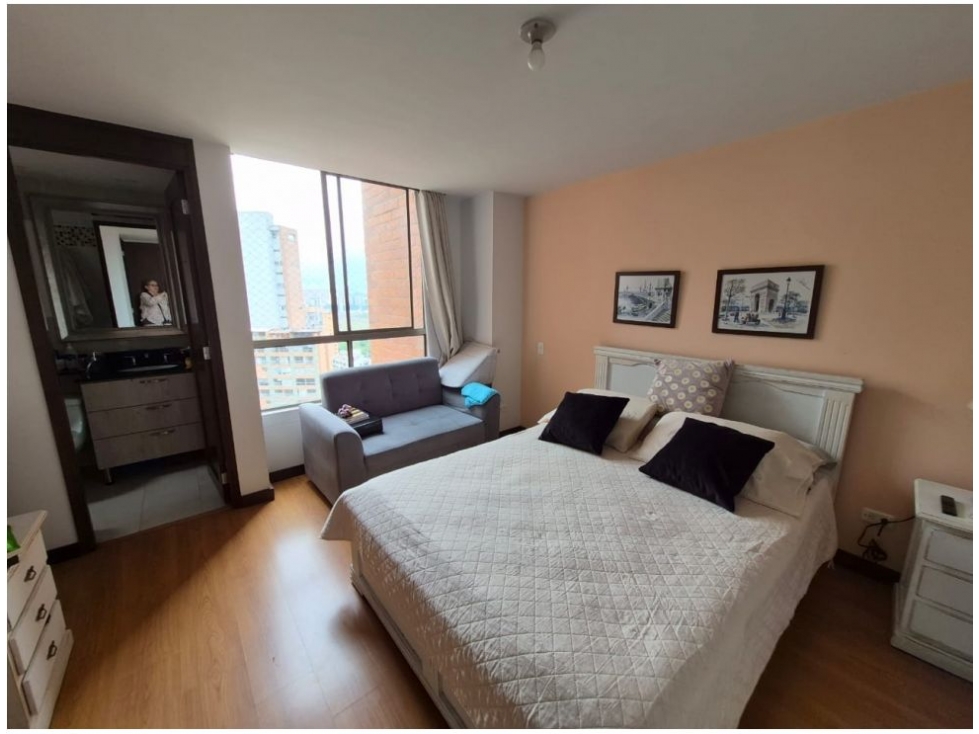 Apartamento en venta en El Poblado, Medellín 3