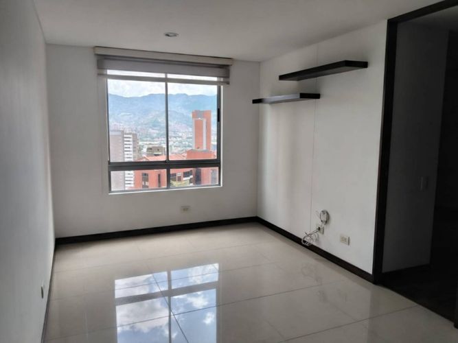Apartamento de 3 alcobas en arriendo en Castropol, Medellín, 125 m² · foto 8 de 23