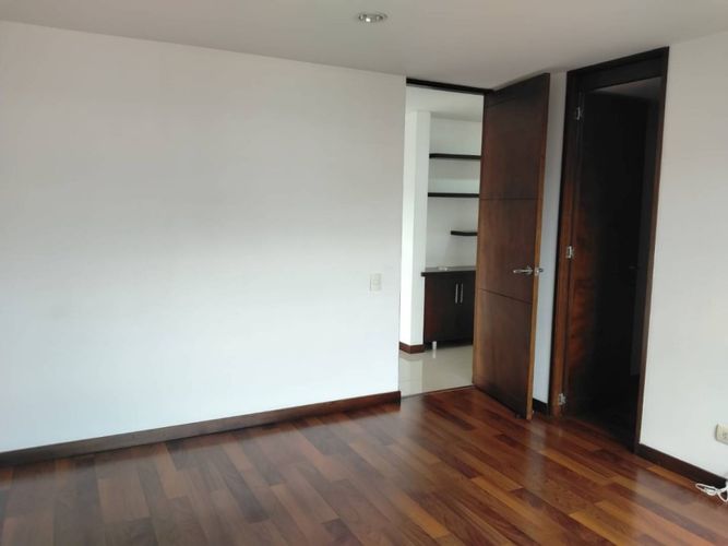 Apartamento de 3 alcobas en arriendo en Castropol, Medellín, 125 m² · foto 13 de 23