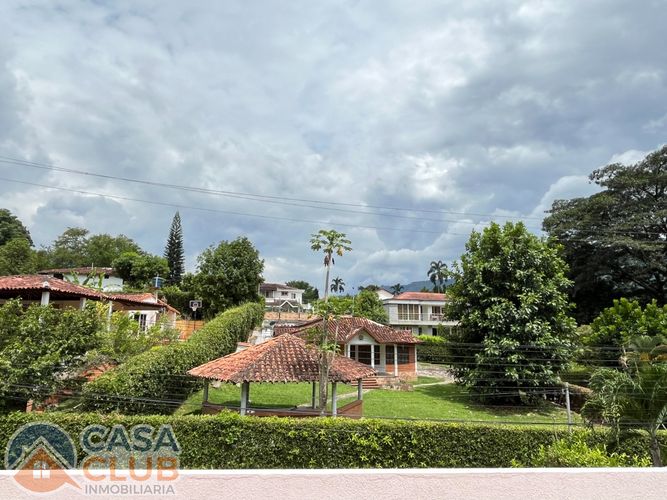 Casa de 5 alcobas en venta en Los Llanitos, Piedecuesta, 350 m² · foto 11 de 17