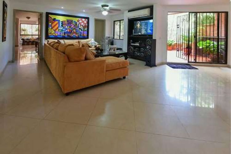 Apartamento de 4 alcobas en venta en Villa Campestre, Barranquilla, 281 m² · foto 2 de 20