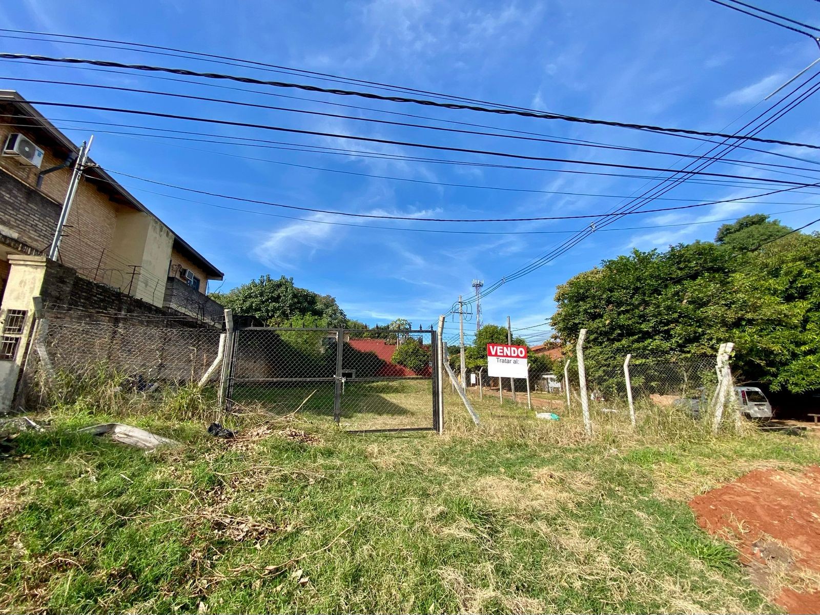 EN VENTA TERRENO EN ESQUINA  – LAMBARÉ, VALLE APU´A II — foto 2