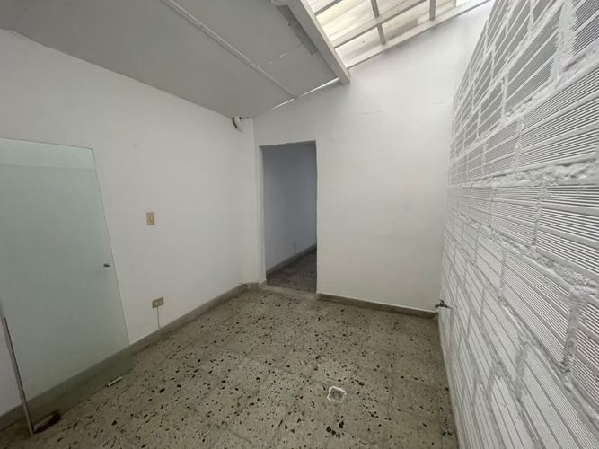 Local en arriendo en Bolivariana, Medellín, 40 m² · foto 4 de 5