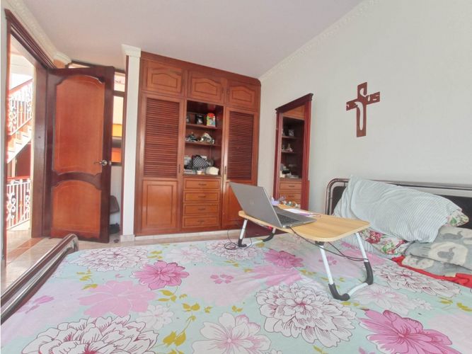 Casa de 5 alcobas en venta en Santa Ana, Palmira, 334 m² · foto 4 de 24