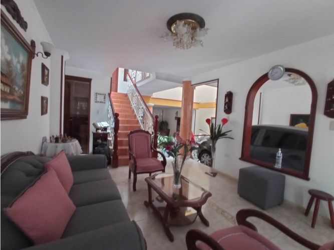 Casa de 5 alcobas en venta en Santa Ana, Palmira, 334 m² · foto 8 de 24