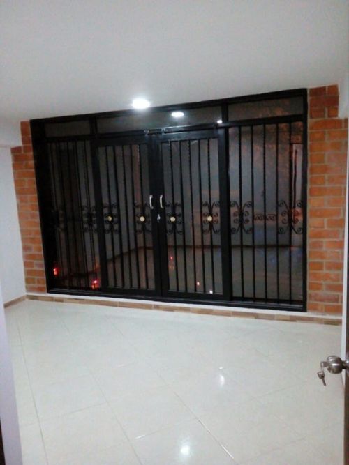 Casa de 3 alcobas en venta en Bombona No.1, Medellín, 134 m² · foto 6 de 19