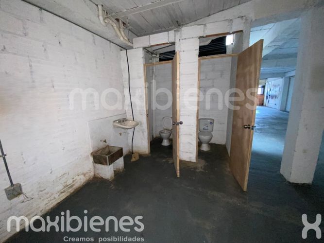 Bodega en arriendo en El Chagualo, Medellín, 198 m² · foto 7 de 9