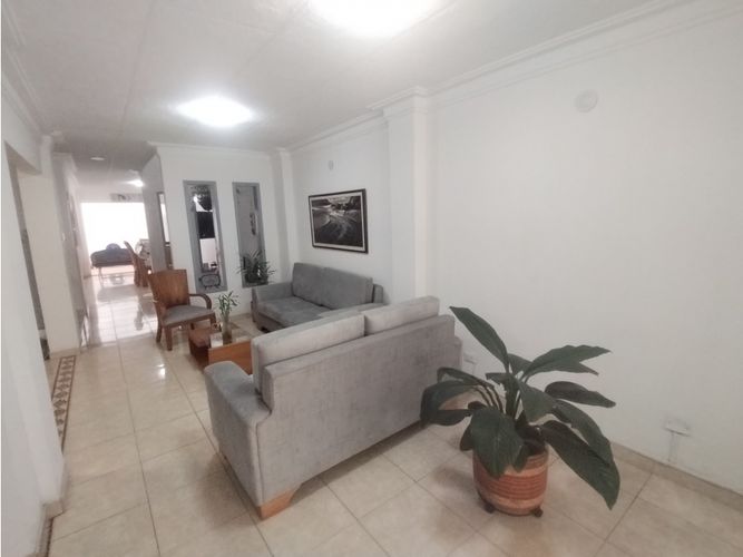 Casa de 4 alcobas en venta en Palmira, 280 m² · foto 2 de 24
