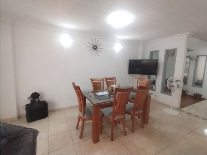 Casa de 4 alcobas en venta en Palmira, 280 m² · foto 3 de 24