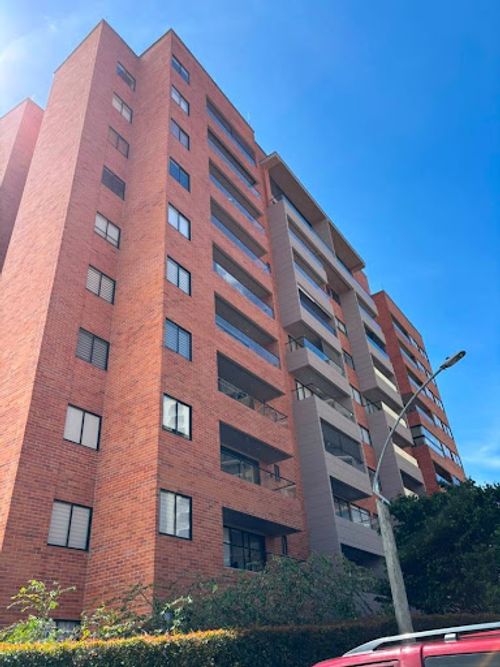 Apartaestudio en venta en Rionegro, 56 m² · foto 2 de 17