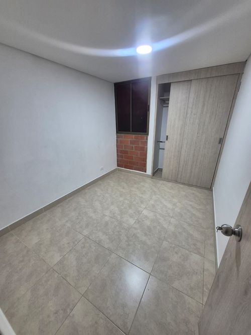 Apartamento de 3 alcobas en arriendo en La Hondonada, Medellín, 65 m² · foto 8 de 12