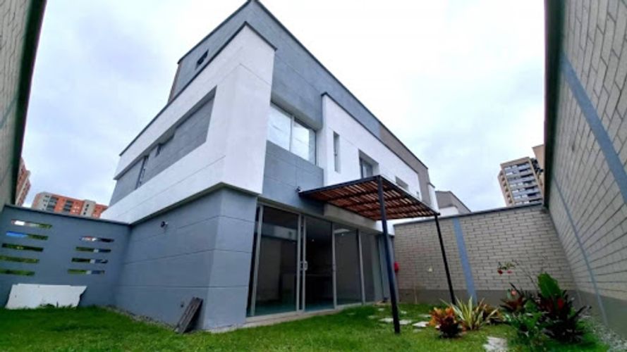 Casa de 3 alcobas en venta en Barro Blanco, Rionegro, 150 m² · foto 2 de 23