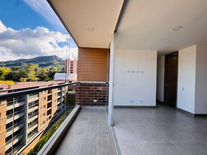 Apartamento de 3 alcobas en venta en La Ceja, 68 m² · foto 2 de 22