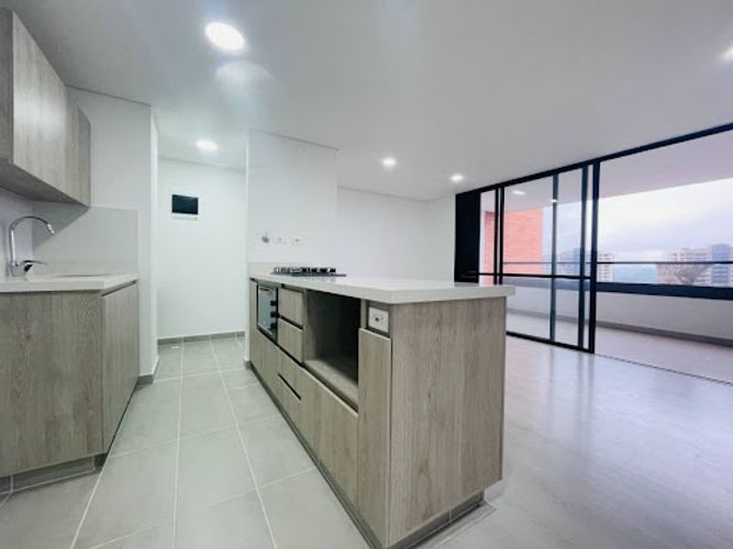 Apartamento de 3 alcobas en venta en Rionegro, 85 m² · foto 2 de 20