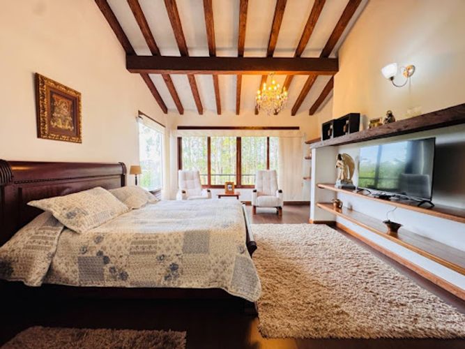 Casa de 4 alcobas en venta en Llano Grande, Rionegro, 430 m² · foto 18 de 24