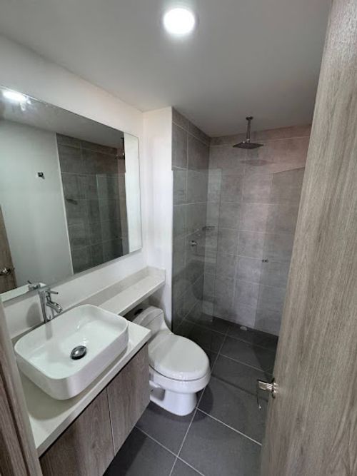 Apartamento de 2 alcobas en arriendo en Rionegro, 84 m² · foto 9 de 12