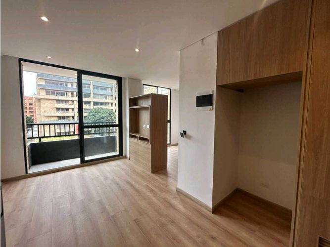 Apartaestudio en venta en Chapinero, Bogotá, 35 m² · foto 2 de 8