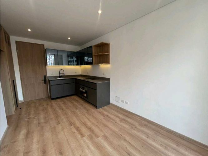 Apartaestudio en venta en Chapinero, Bogotá, 35 m² · foto 3 de 8