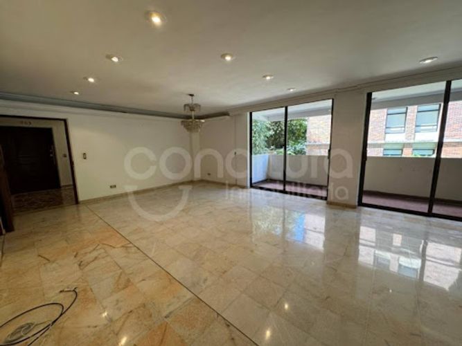 Apartamento de 4 alcobas en arriendo en Santa Maria De Los Angeles, Medellín, 272 m² · foto 4 de 24