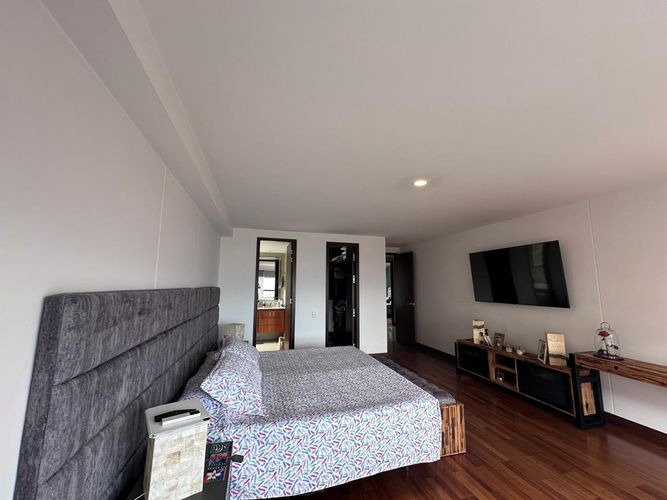 Apartamento de 4 alcobas en arriendo en El Poblado, Medellín, 237 m² · foto 8 de 20