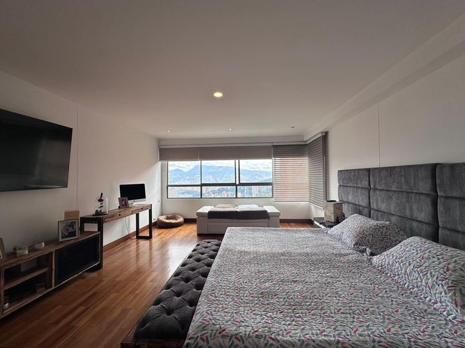 Apartamento de 4 alcobas en arriendo en El Poblado, Medellín, 237 m² · foto 9 de 20
