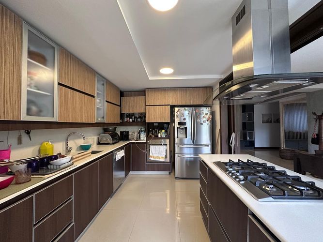 Apartamento de 4 alcobas en arriendo en El Poblado, Medellín, 237 m² · foto 7 de 20
