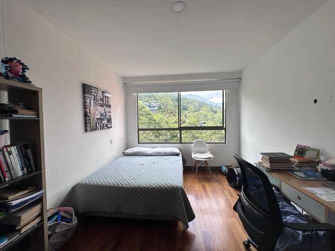 Apartamento de 4 alcobas en arriendo en El Poblado, Medellín, 237 m² · foto 10 de 20