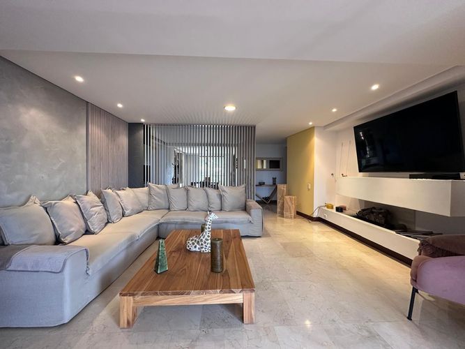 Apartamento de 4 alcobas en arriendo en El Poblado, Medellín, 237 m² · foto 2 de 20