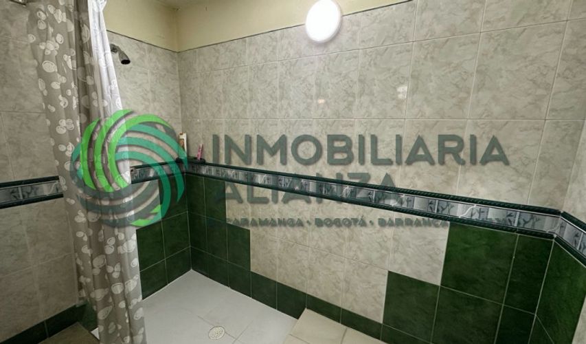 Apartamento de 8 alcobas en venta en San Alonso, Bucaramanga, 231 m² · foto 7 de 19